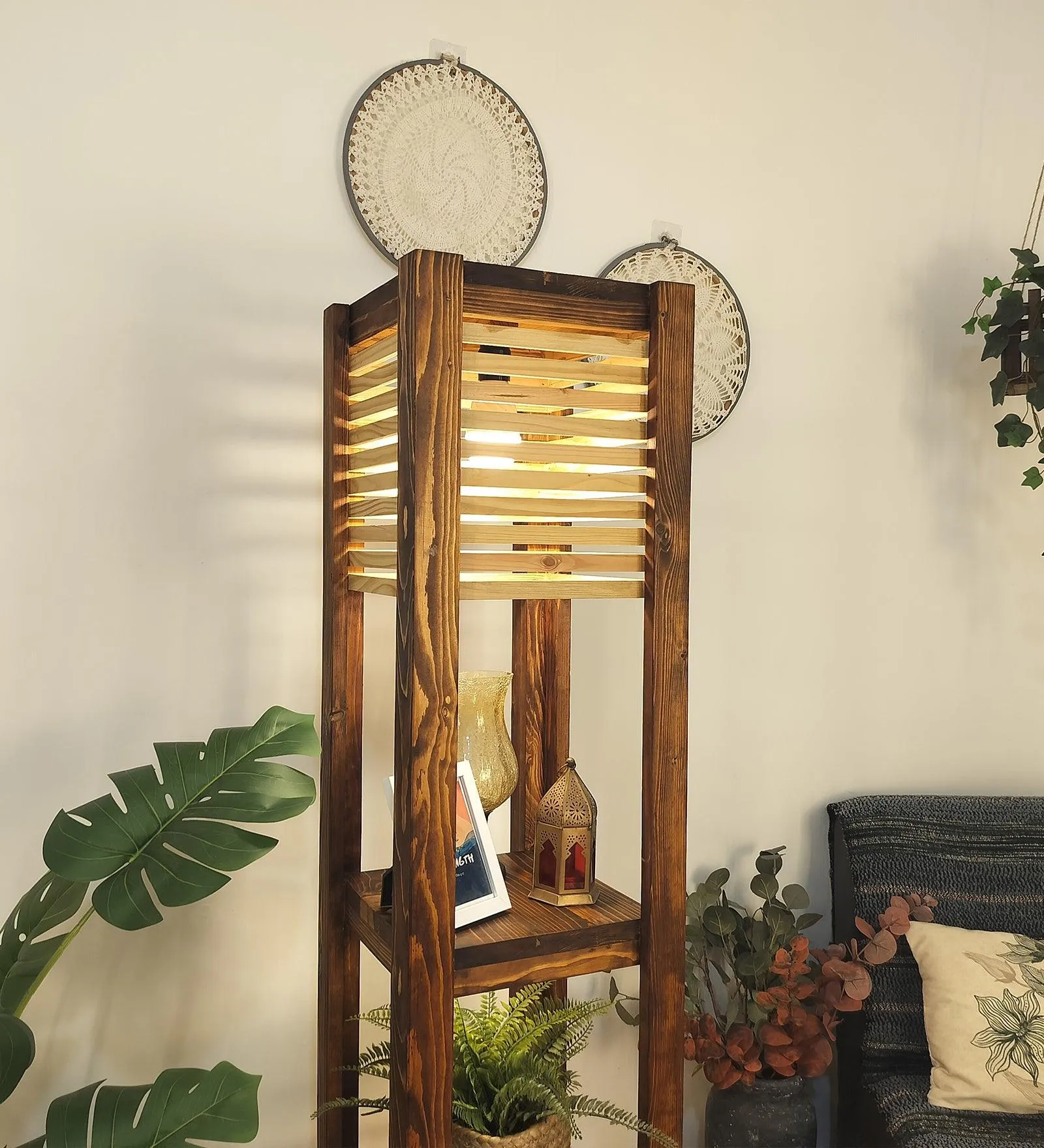 Antilia Wooden Floor Lamp