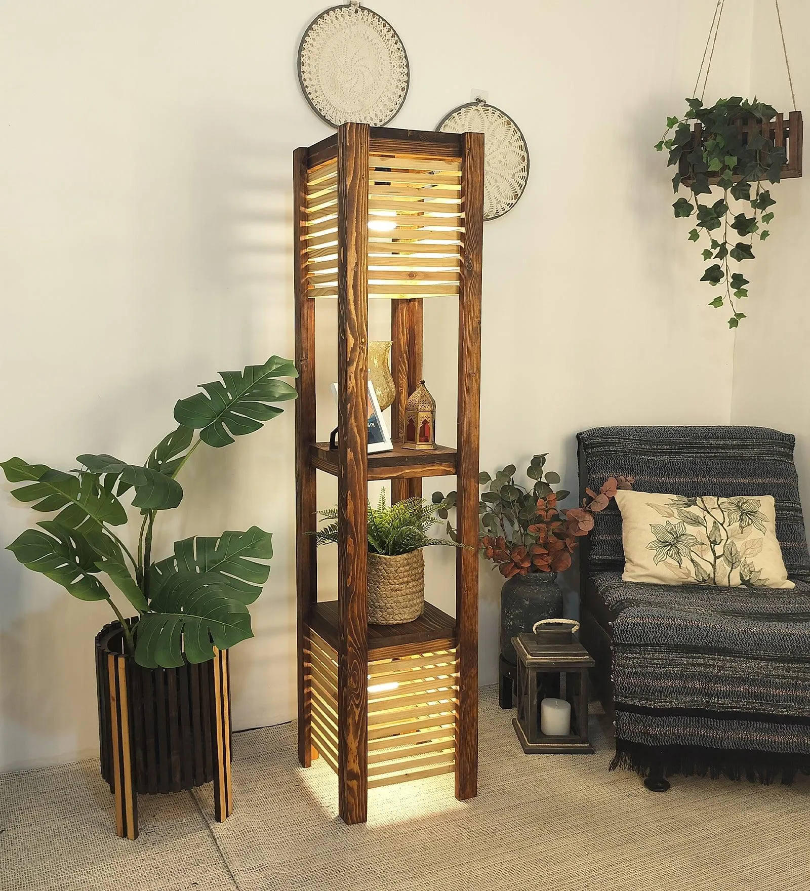 Antilia Wooden Floor Lamp