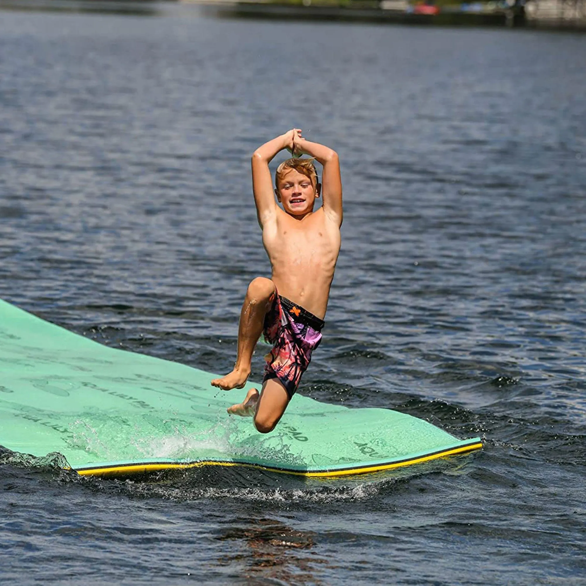 Aqua Lily Pad 15 Ft Bullfrog Water Playground Floating Foam Island, Green/Yellow