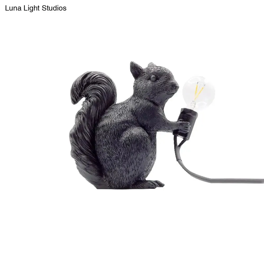 Artistic Squirrel Night Table Lamp - Resin Single-Bulb Children's Bedside Light