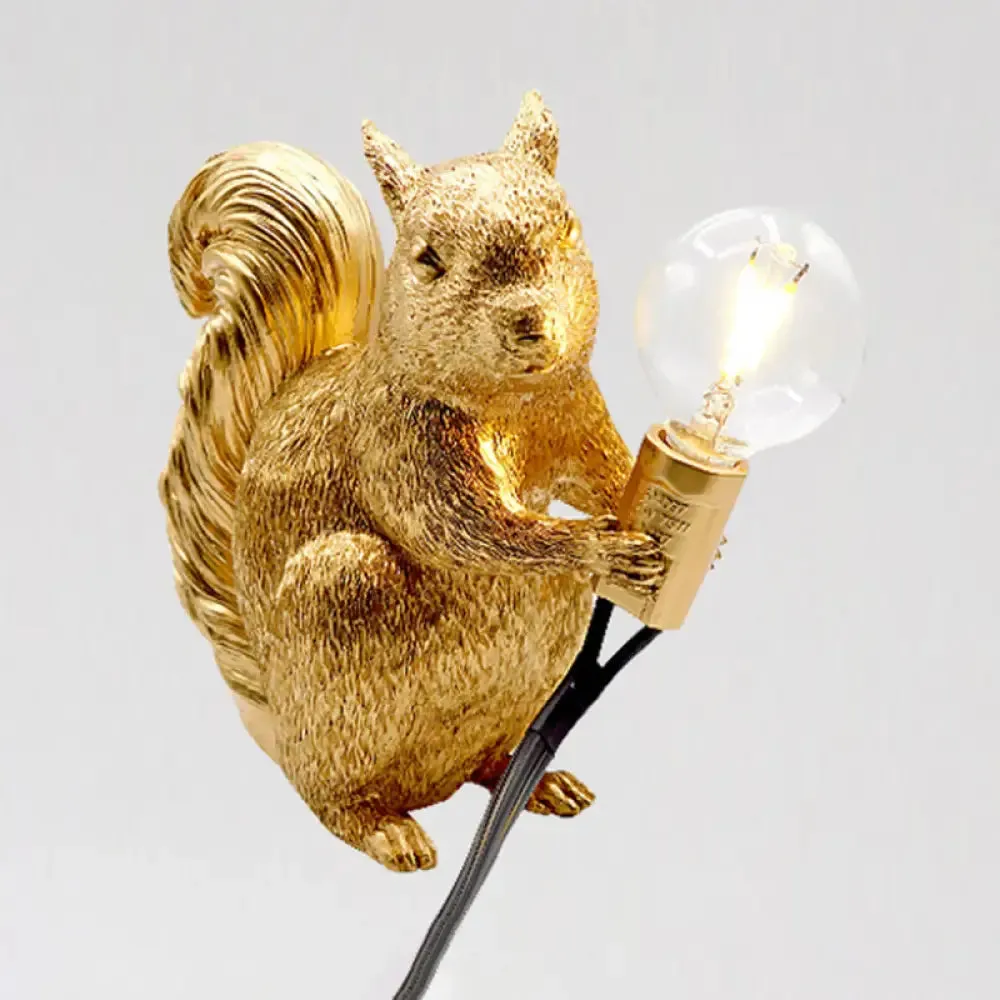 Artistic Squirrel Night Table Lamp - Resin Single-Bulb Children's Bedside Light