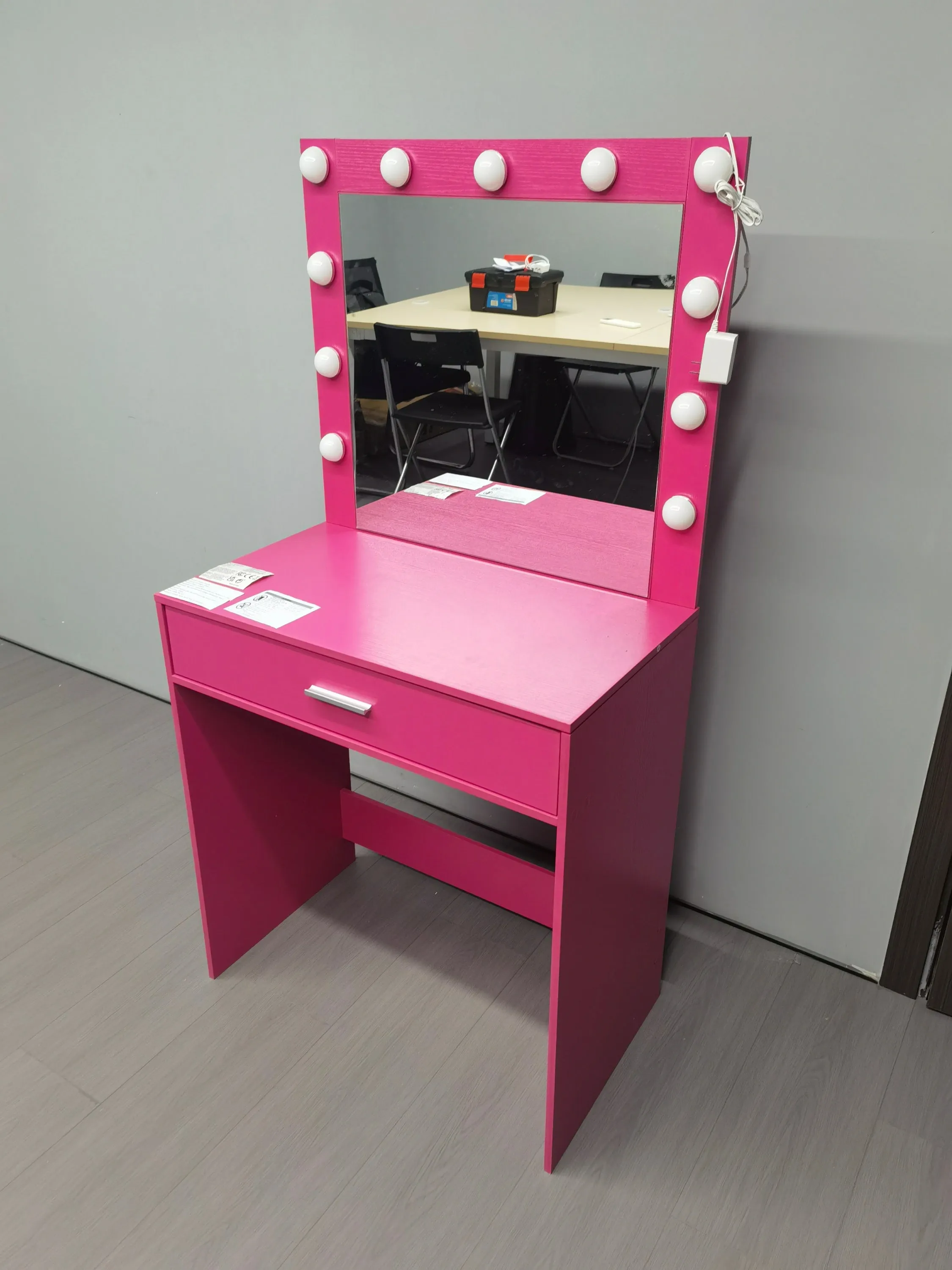 Auro Vanity Desk with Mirror & Light - White