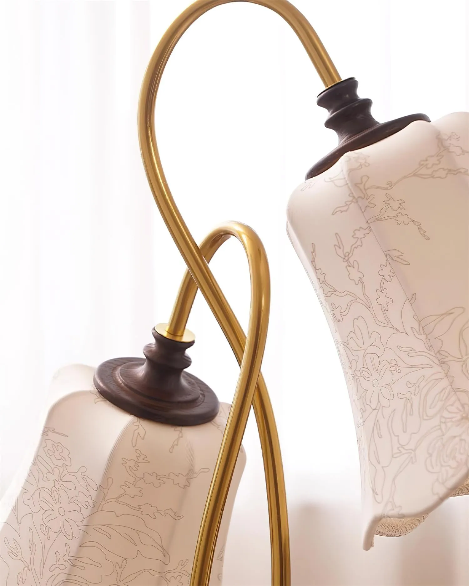 Magnolya Floor Lamp