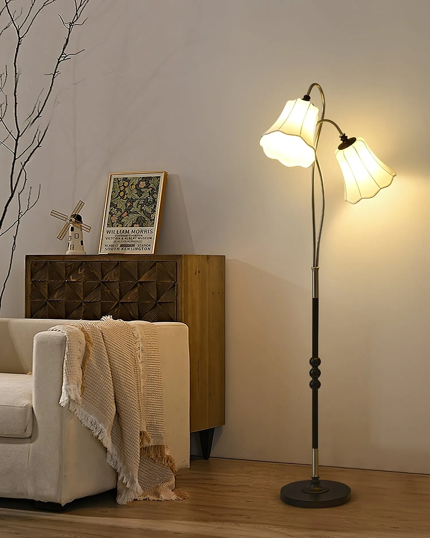 Magnolya Floor Lamp