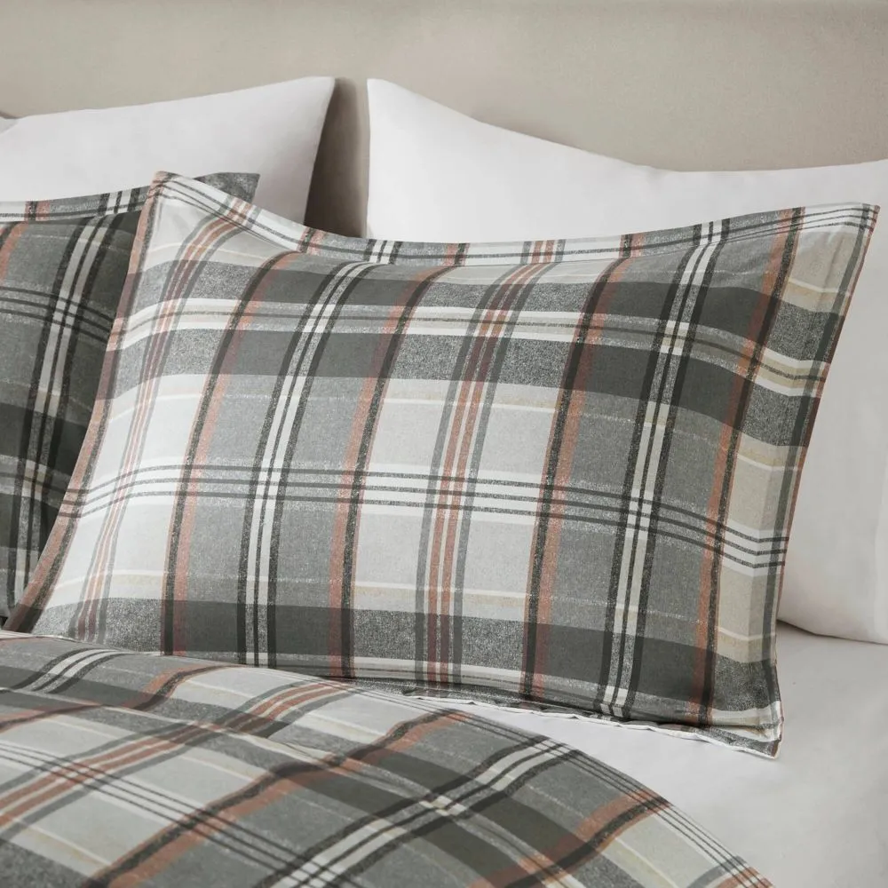 New - Intelligent Design Twin/Twin Extra Long Reeve Ultra Soft Plaid Microfiber Duvet